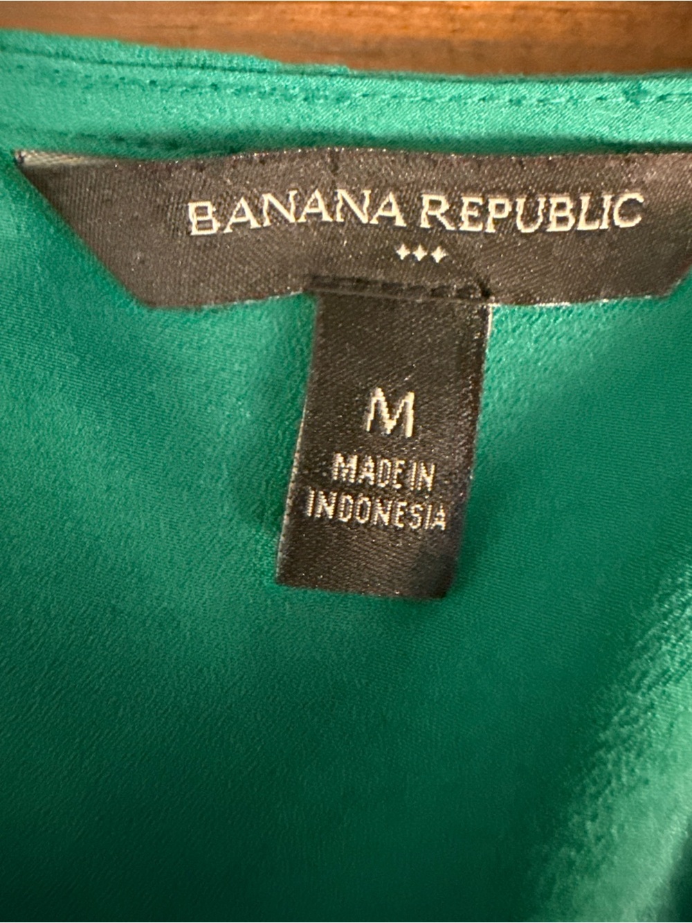 Banana Republic | Emerald Green Ruffle Cap-Sleeve Blouse | Sz M - Picture 5 of 6